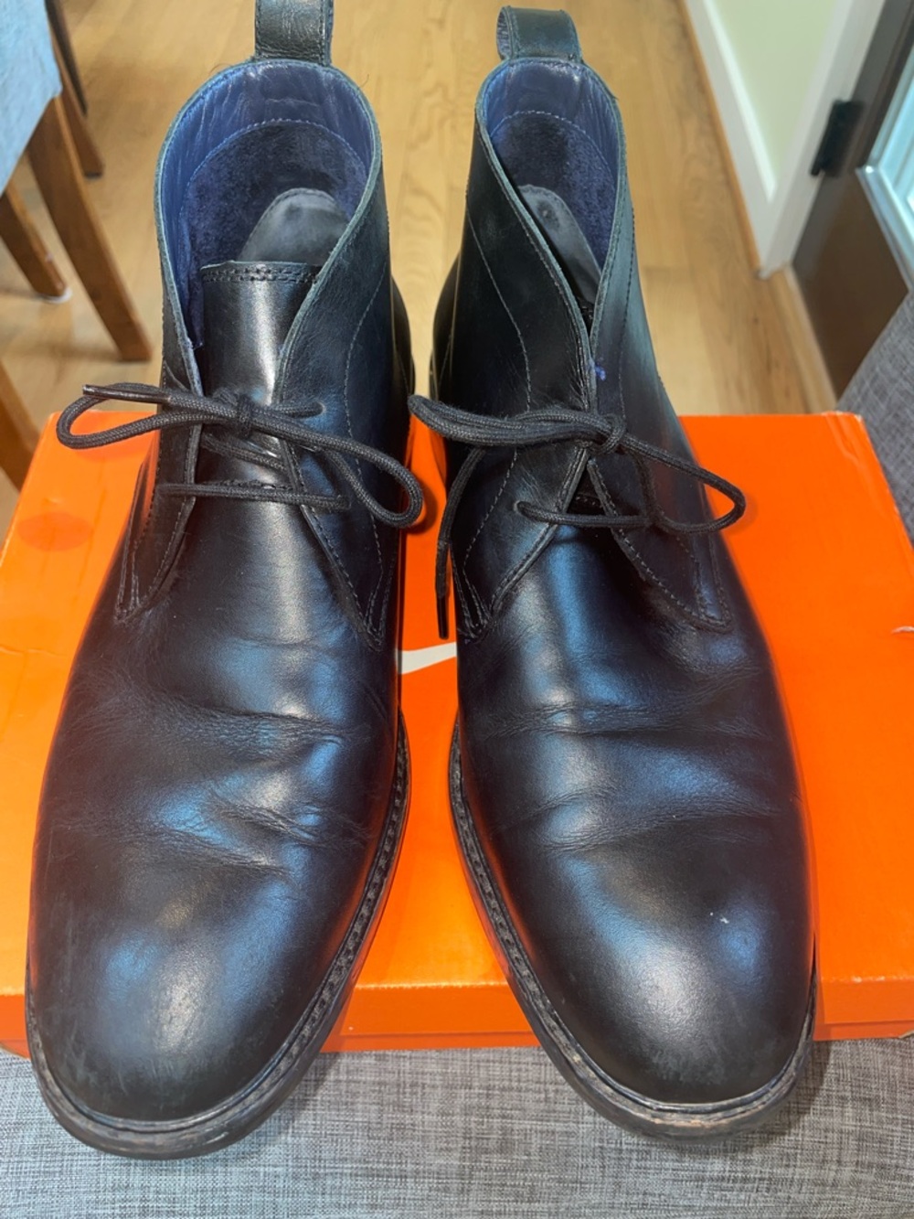Men’s Leather Cole Haan Chukka Boots. Size 10 M GUC